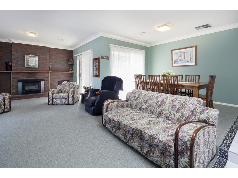 3 Collett Rise, Endeavour Hills VIC 3802