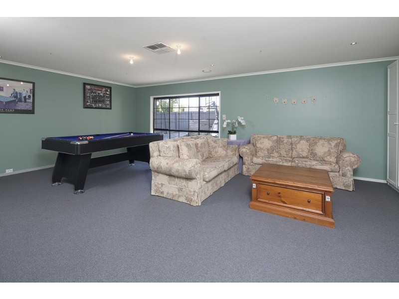 3 Collett Rise, Endeavour Hills VIC 3802