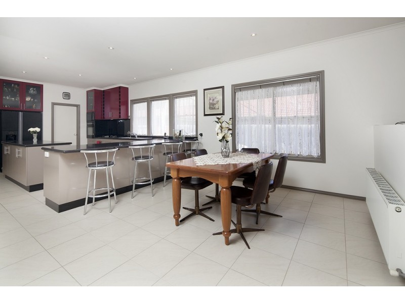 37 Lansell Court, Carrum Downs VIC 3201