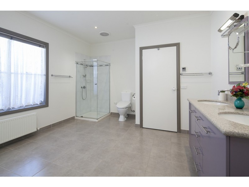 37 Lansell Court, Carrum Downs VIC 3201