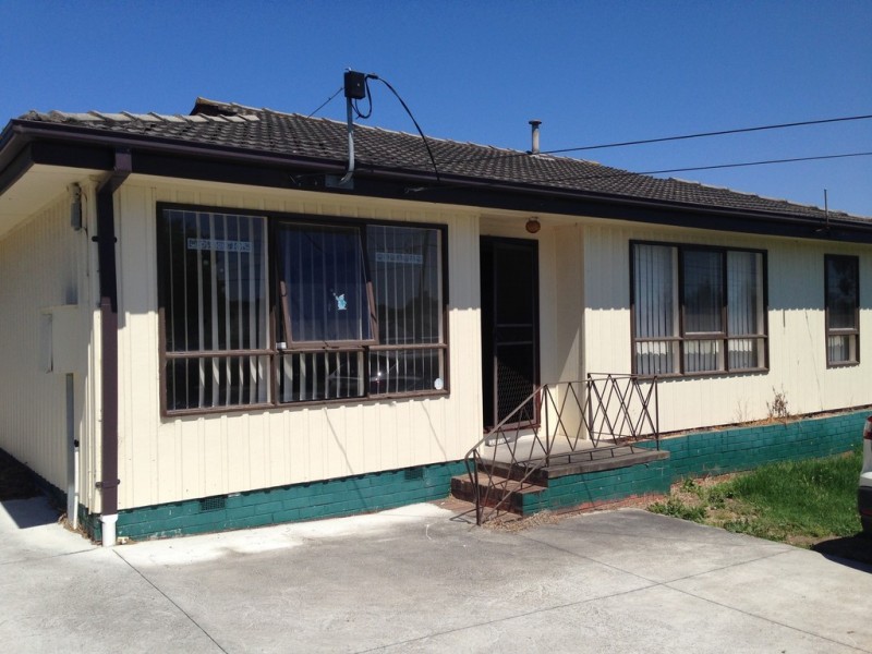 1/13 Louis Street, Doveton VIC 3177