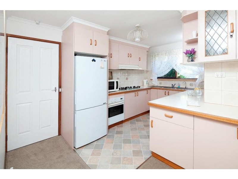 6 Primrose Hill Close, Endeavour Hills VIC 3802