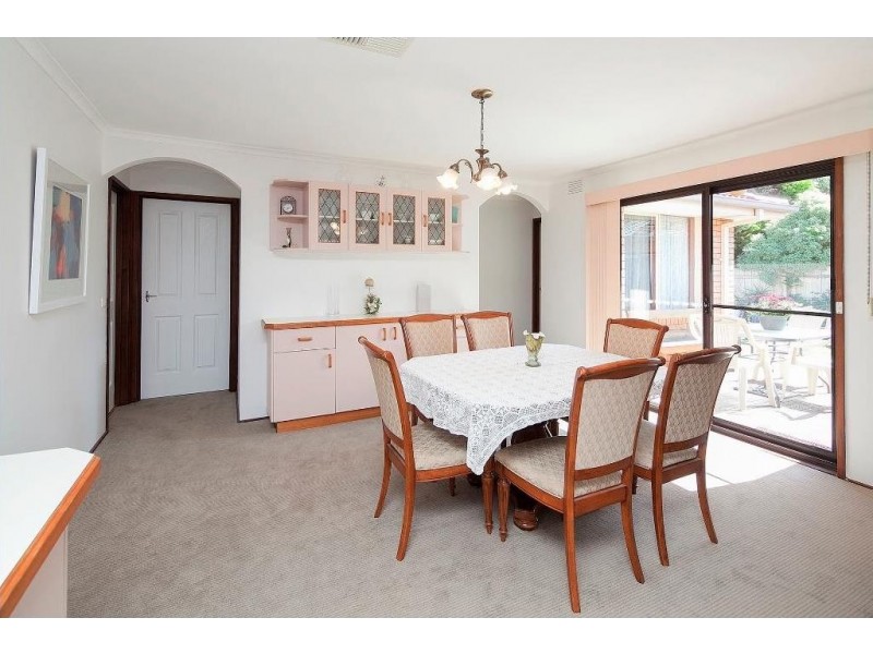 6 Primrose Hill Close, Endeavour Hills VIC 3802