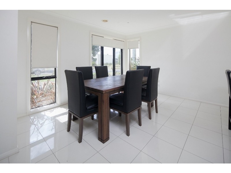 38 Mimosa Way, Burnside Heights VIC 3023