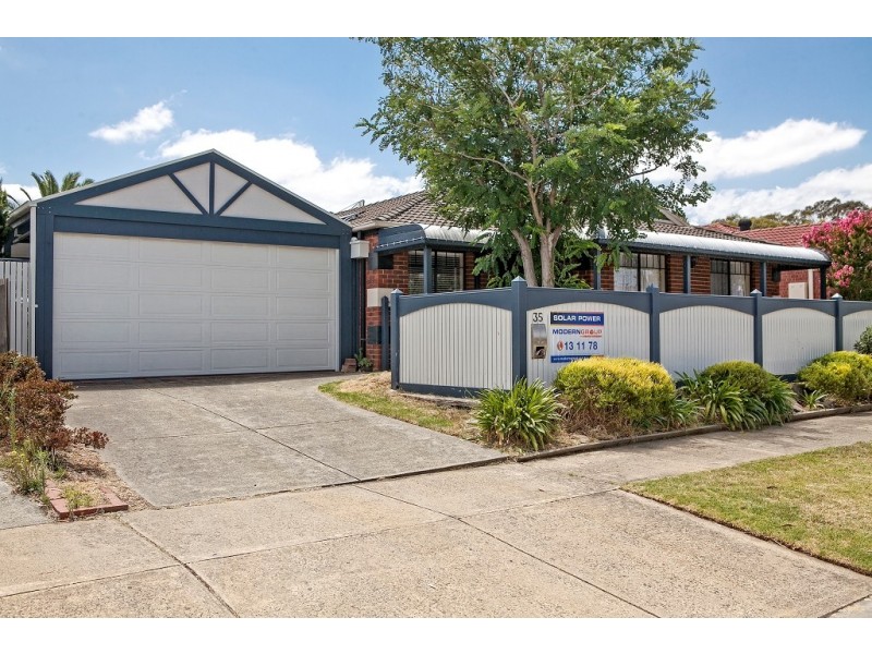 35 Redgum Avenue, Carrum Downs VIC 3201