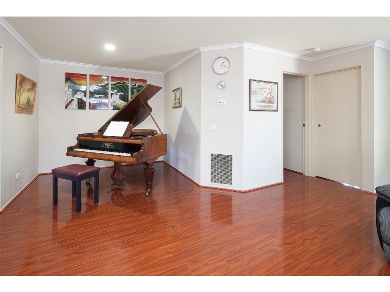 35 Redgum Avenue, Carrum Downs VIC 3201