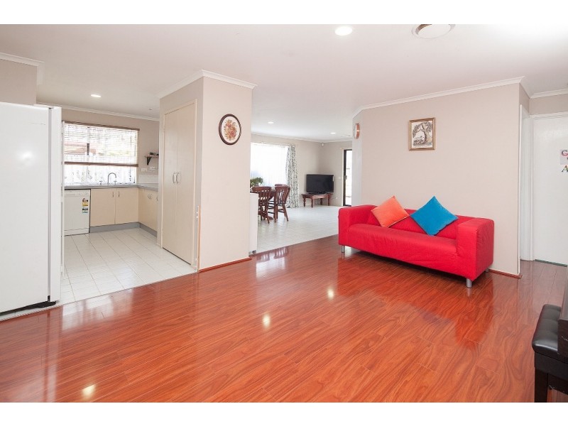 35 Redgum Avenue, Carrum Downs VIC 3201