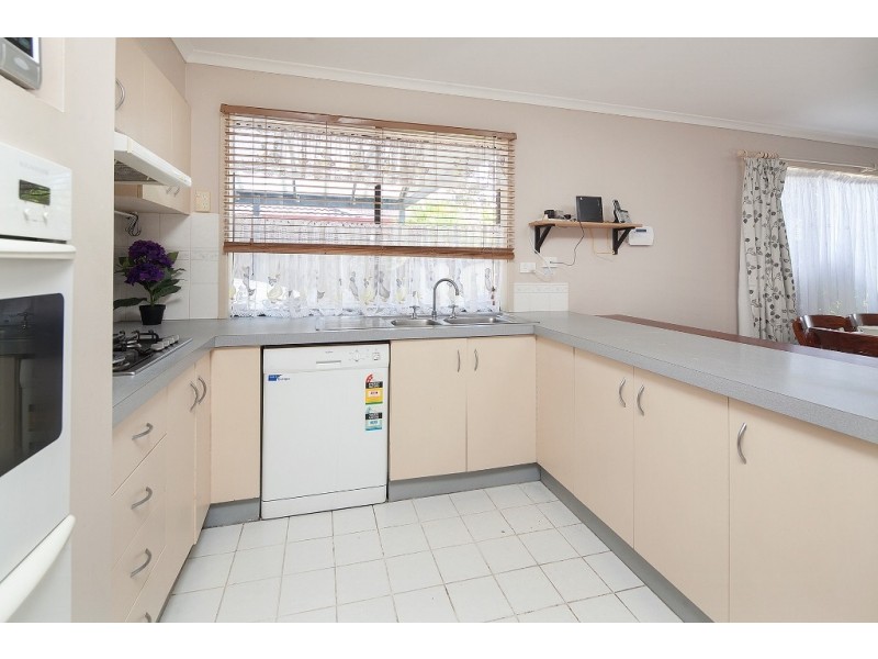 35 Redgum Avenue, Carrum Downs VIC 3201