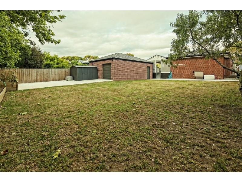 13 Nullica Court, Berwick VIC 3806