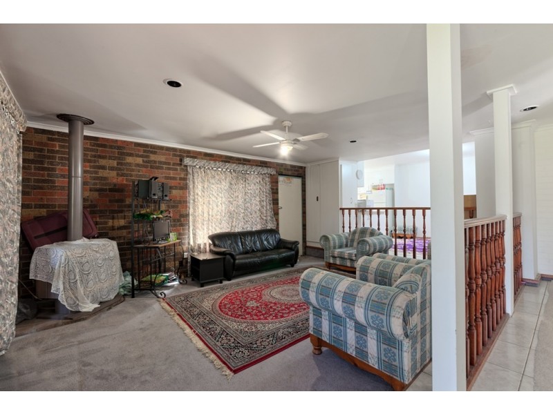 8 Booth Crescent, Dandenong North VIC 3175