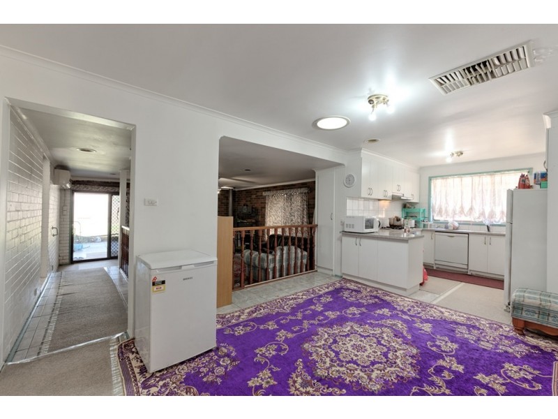 8 Booth Crescent, Dandenong North VIC 3175
