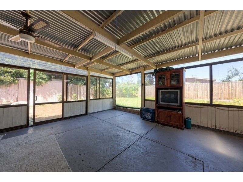 8 Booth Crescent, Dandenong North VIC 3175