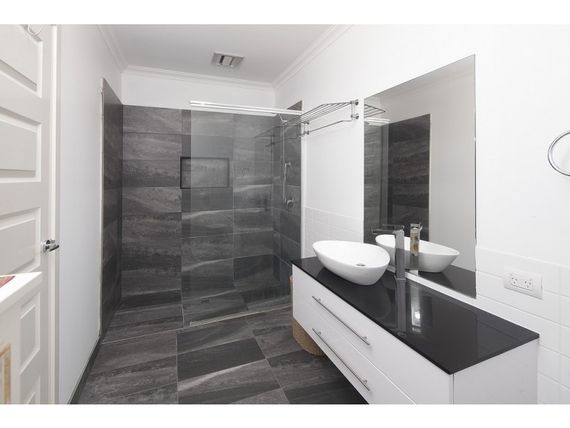 39 WILLUM WAY, Dandenong VIC 3175