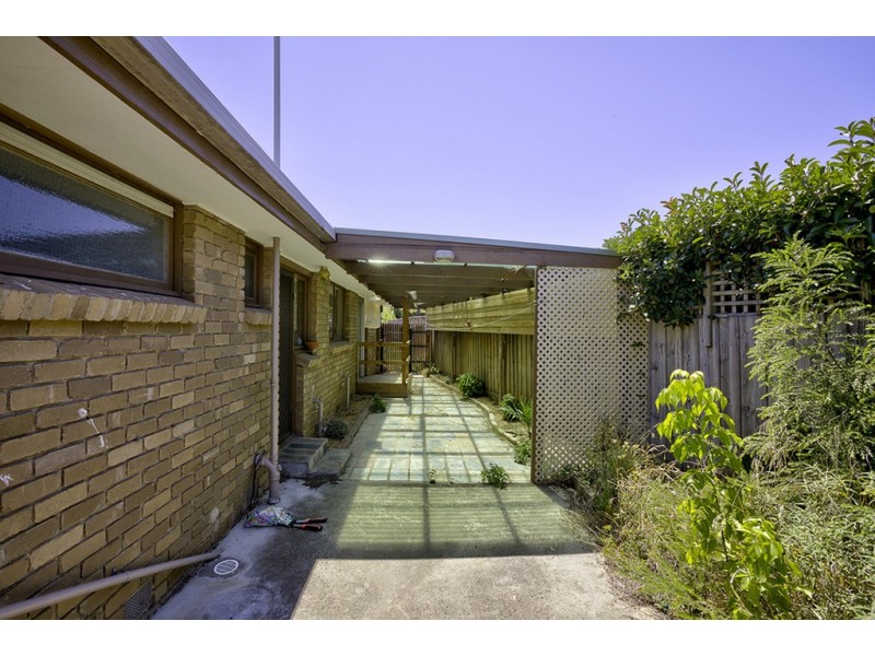 30 Lancaster Avenue, Narre Warren VIC 3805