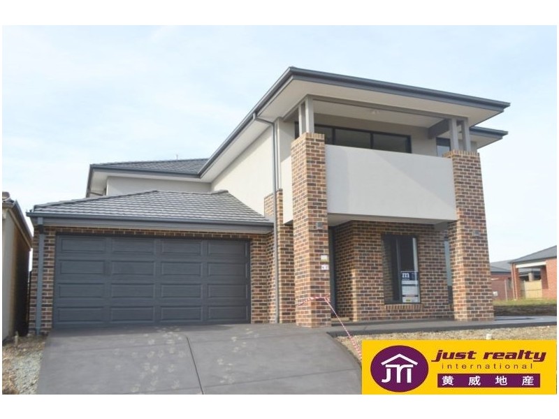 38 Shanahans Drive, Cranbourne North VIC 3977