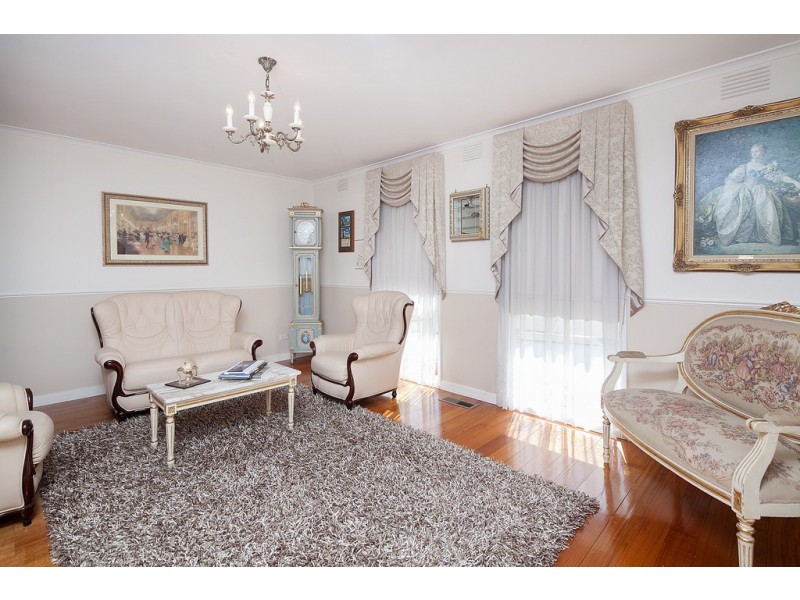 34 Regnans Avenue, Endeavour Hills VIC 3802