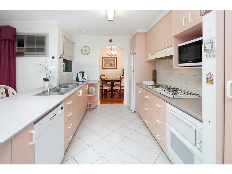 34 Regnans Avenue, Endeavour Hills VIC 3802