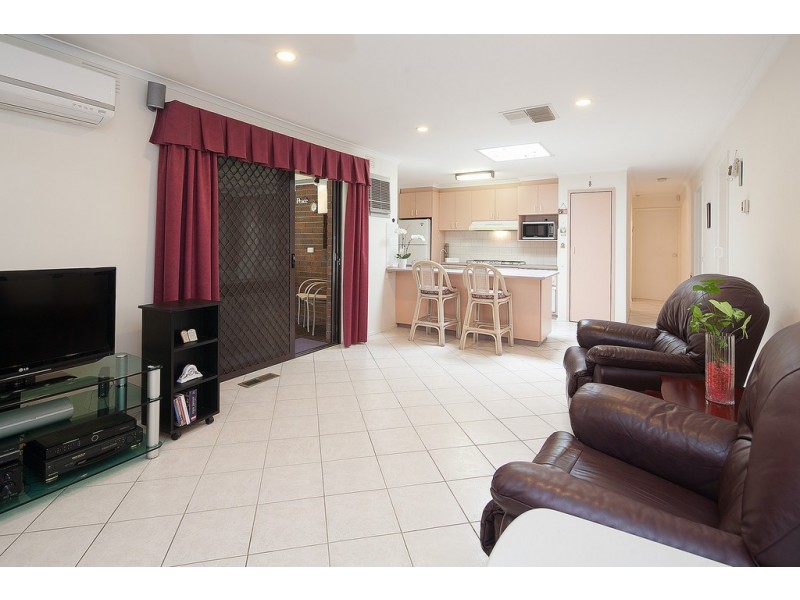 34 Regnans Avenue, Endeavour Hills VIC 3802