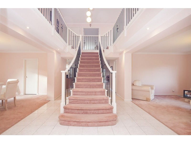 38 Paterson Drive, Lynbrook VIC 3975