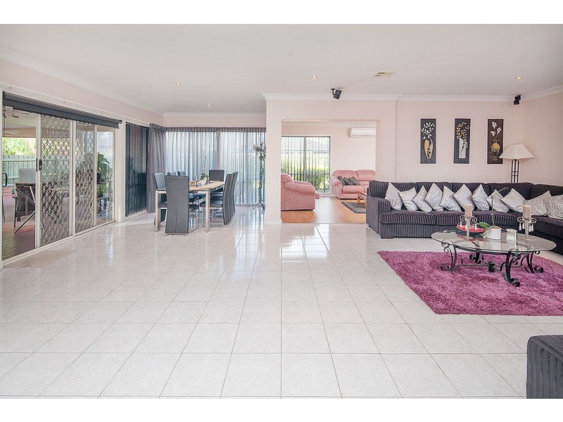 38 Paterson Drive, Lynbrook VIC 3975