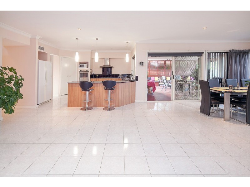 38 Paterson Drive, Lynbrook VIC 3975