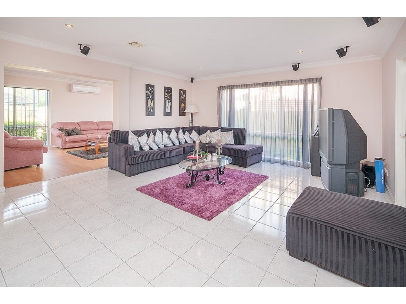 38 Paterson Drive, Lynbrook VIC 3975