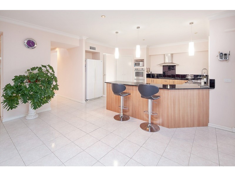 38 Paterson Drive, Lynbrook VIC 3975