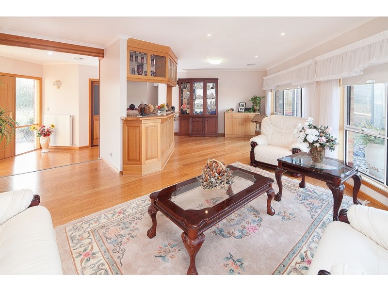 170 Thewlis Road, Pakenham VIC 3810