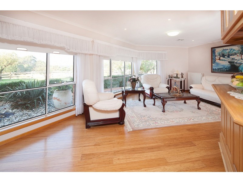 170 Thewlis Road, Pakenham VIC 3810