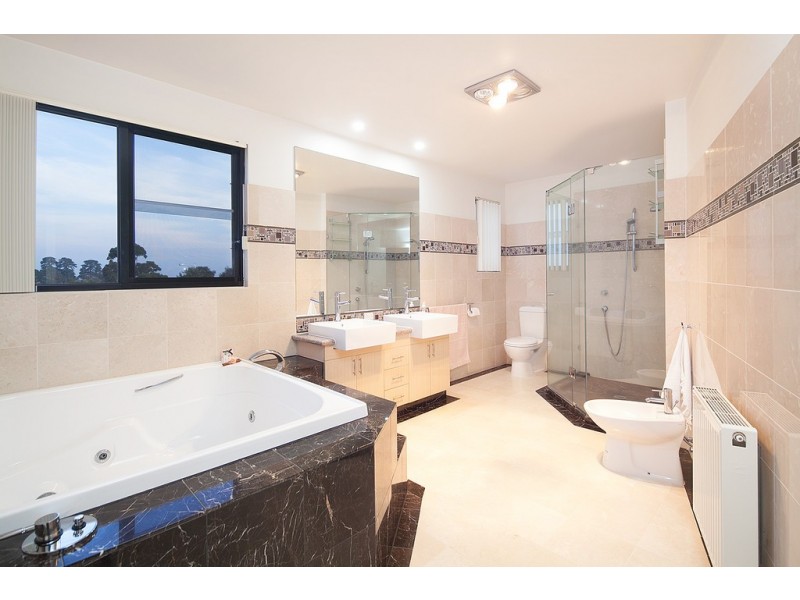 5 Magra Place, Endeavour Hills VIC 3802