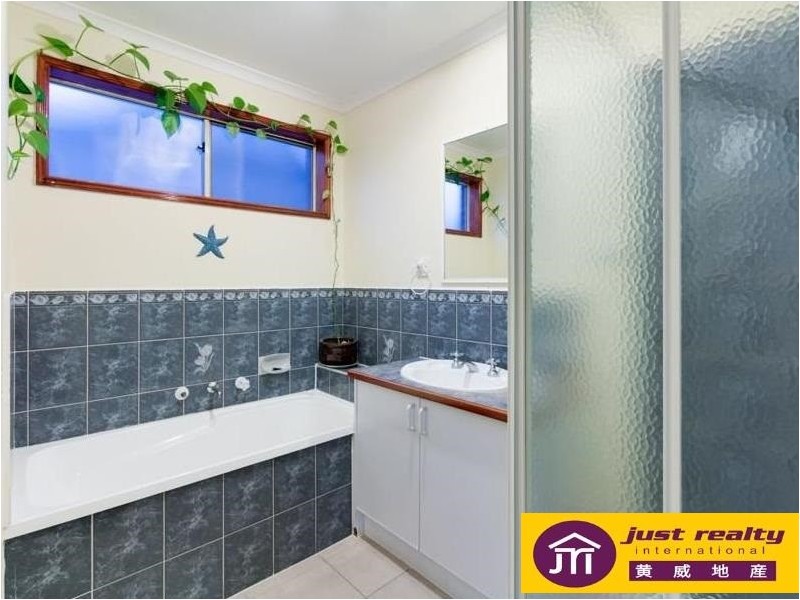 3 Forsyth Court, Cranbourne North VIC 3977