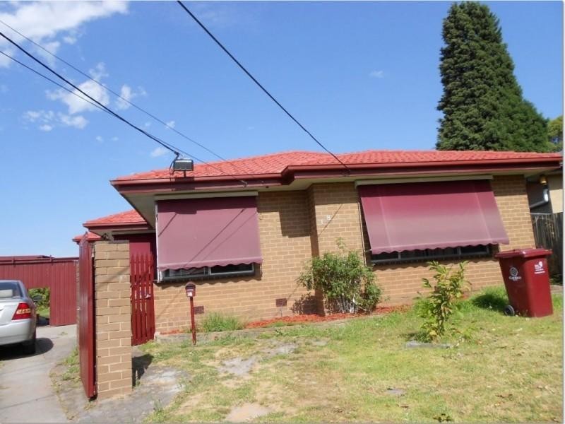 18 Lawrence Crescent, Noble Park North VIC 3174