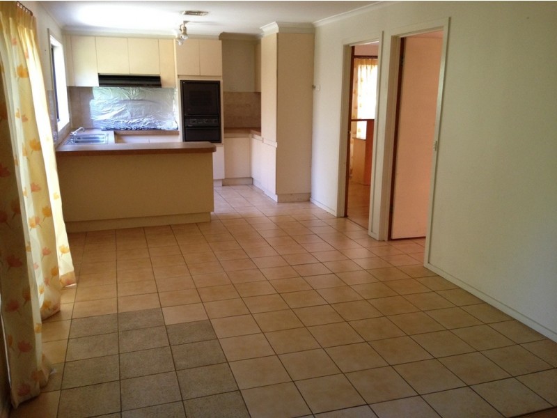 15 Schuler Ct, Narre Warren VIC 3805