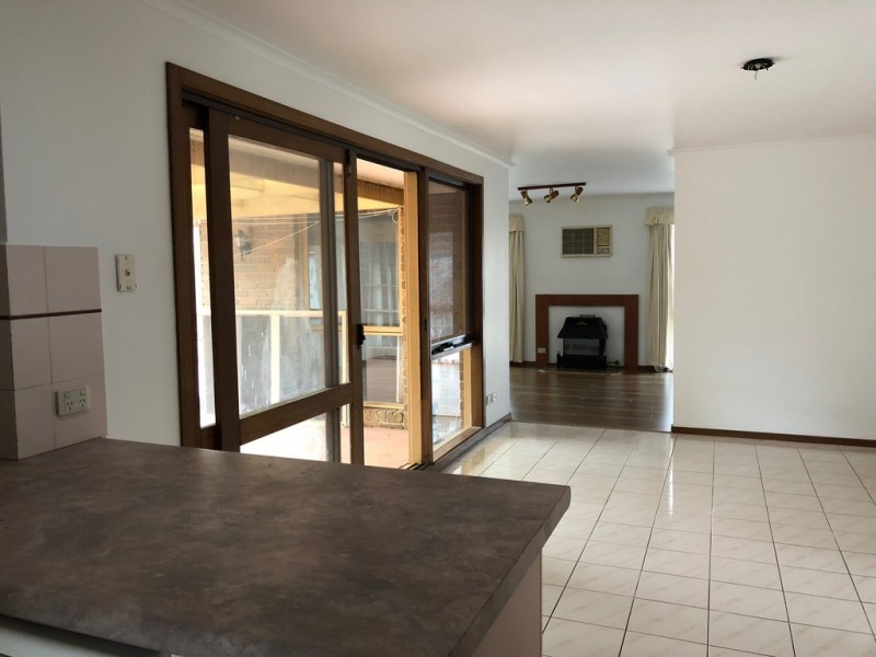 1 Mckeon Circuit, Dandenong North VIC 3175