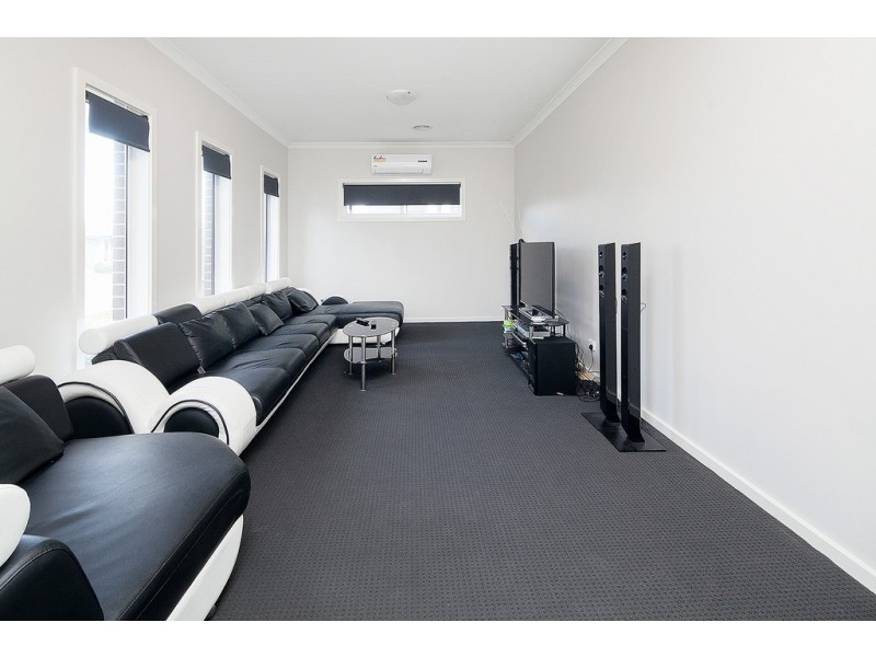 2 Donatello Crescent, Narre Warren VIC 3805