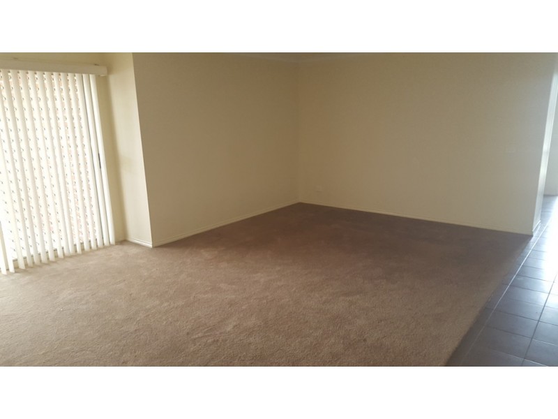 18 Silvergum Place, Cranbourne VIC 3977