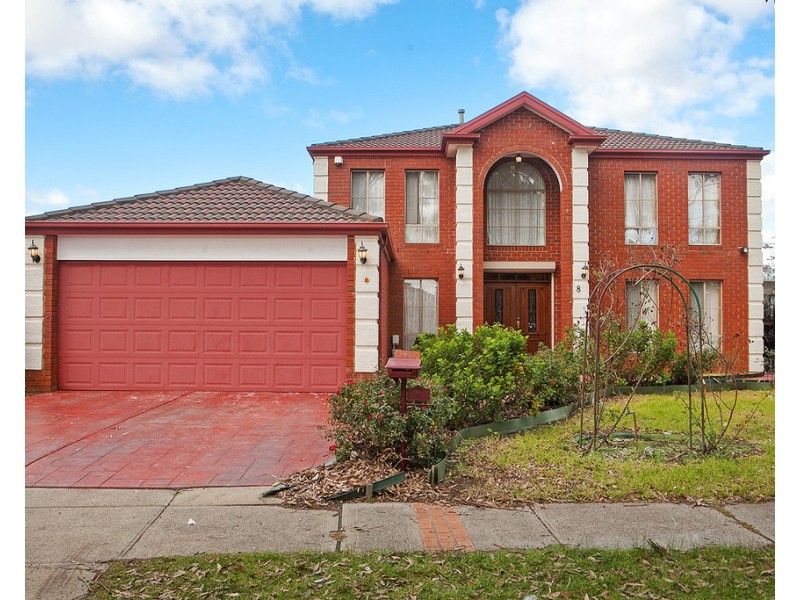 8 Banyalla Drive, Cranbourne West VIC 3977