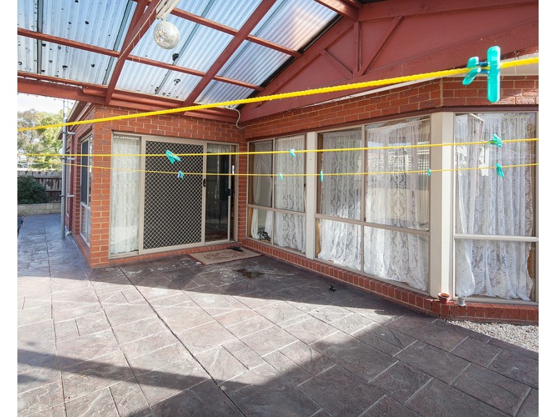 8 Banyalla Drive, Cranbourne West VIC 3977
