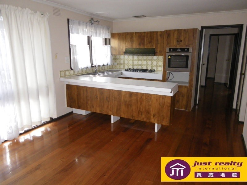 5 Gumbuya Close, Eumemmerring VIC 3177
