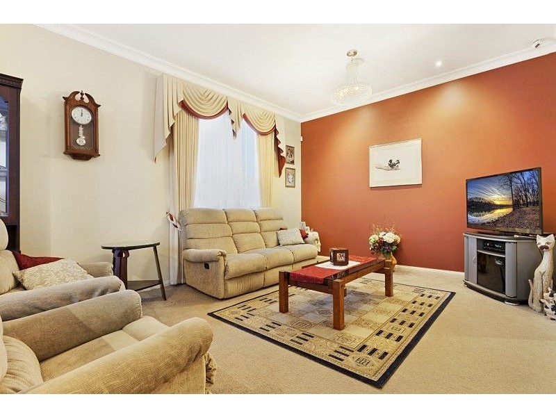 22 BLUE RANGE CRESCENT, Lynbrook VIC 3975