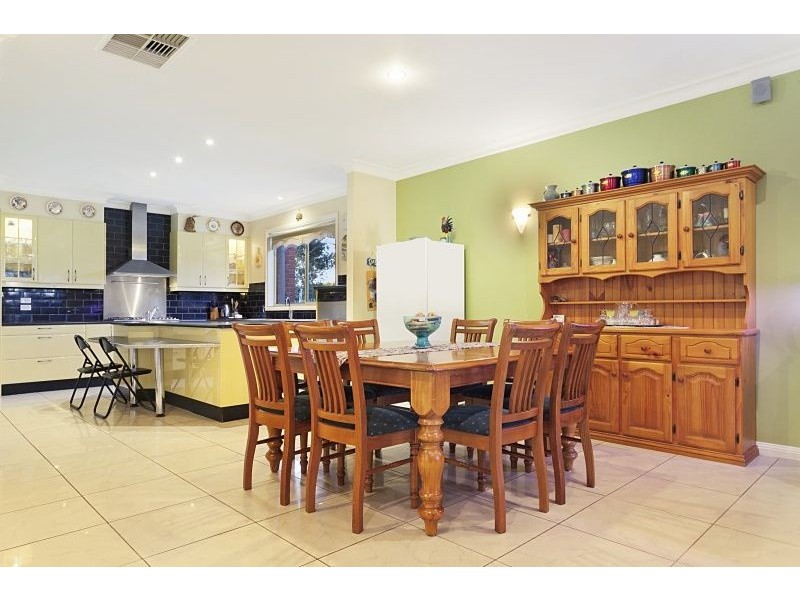 22 BLUE RANGE CRESCENT, Lynbrook VIC 3975