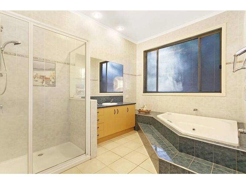 22 BLUE RANGE CRESCENT, Lynbrook VIC 3975