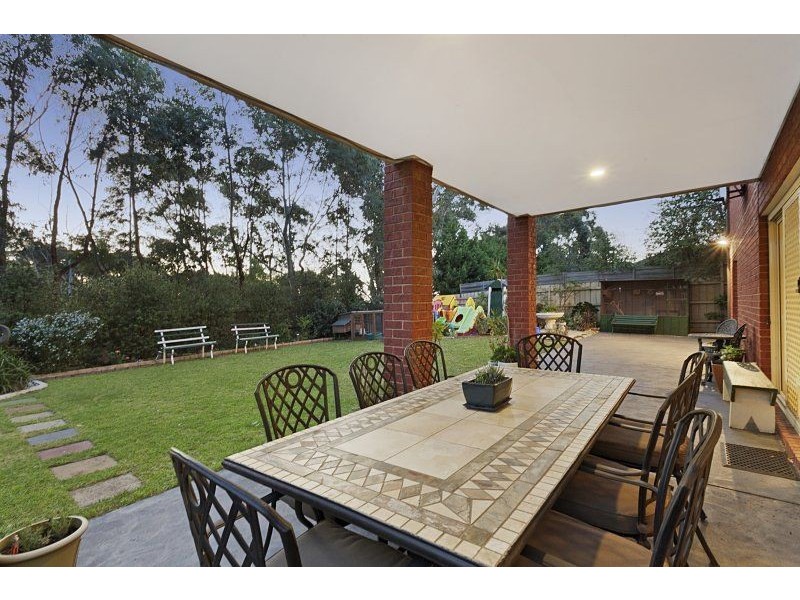 22 BLUE RANGE CRESCENT, Lynbrook VIC 3975