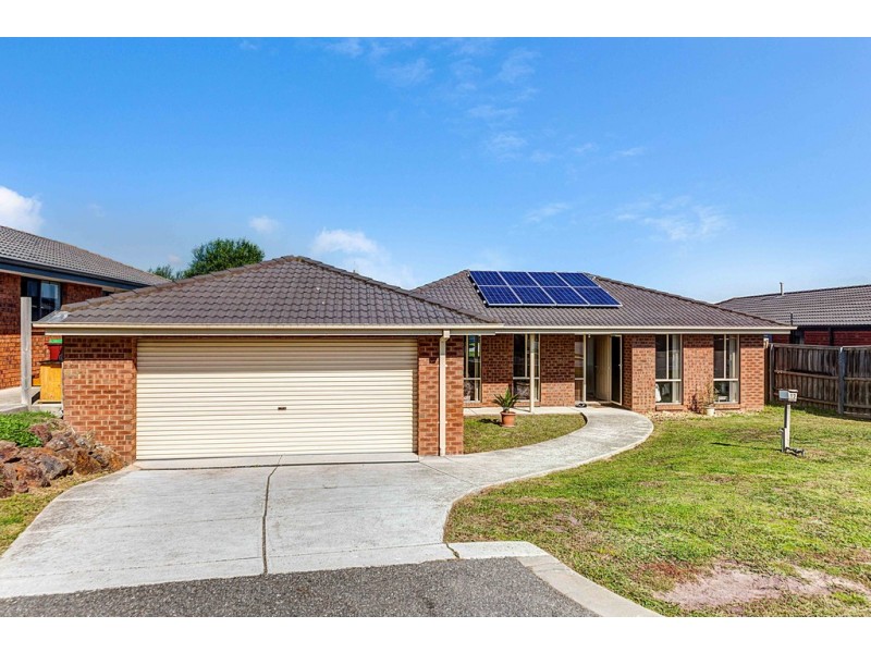 12 GOLDEN WATTLE COURT, Cranbourne VIC 3977