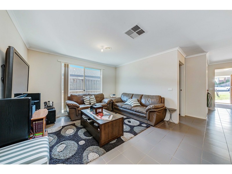 12 GOLDEN WATTLE COURT, Cranbourne VIC 3977