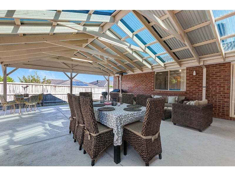 12 GOLDEN WATTLE COURT, Cranbourne VIC 3977
