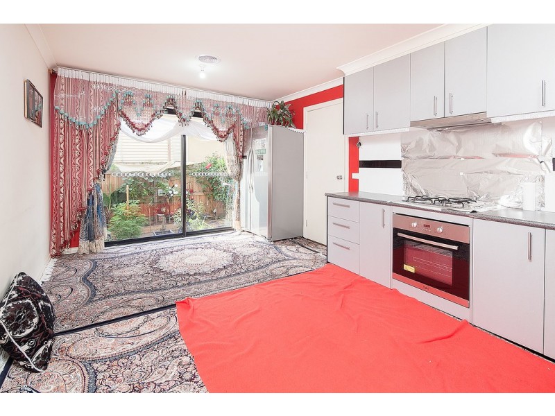 2/71 Potter Street, Dandenong VIC 3175