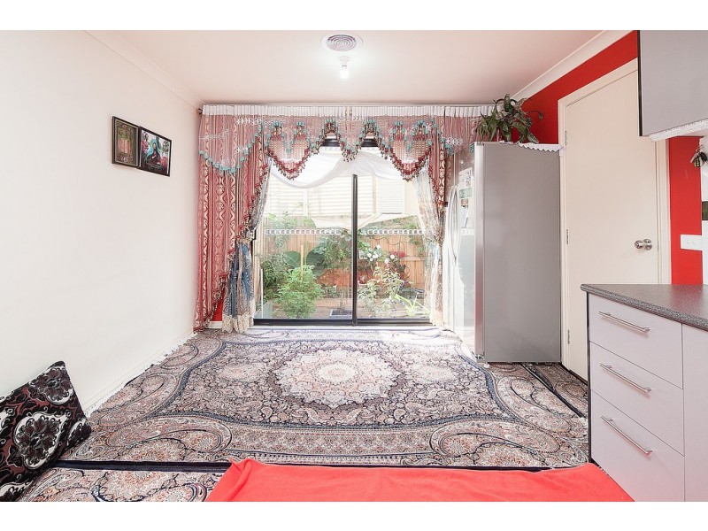2/71 Potter Street, Dandenong VIC 3175