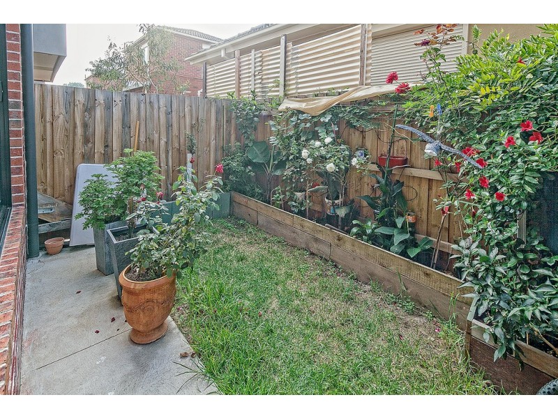 2/71 Potter Street, Dandenong VIC 3175