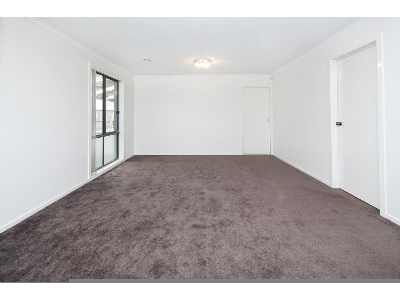 152 Rosebank Drive, Cranbourne North VIC 3977